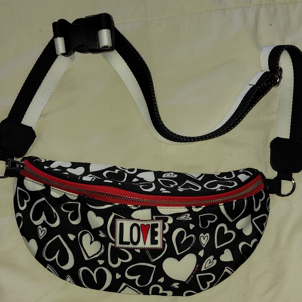 NWOT Brighton Black and White Heart Mini BeltBag/crossbody with Red Accents.